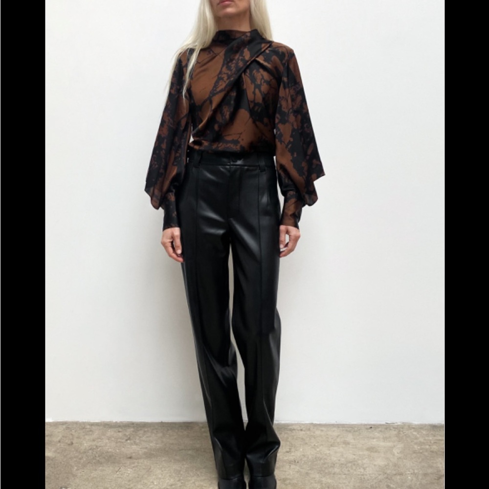 ZARA PRINTED BLOUSE WITH BOW - Picture 3 of 10